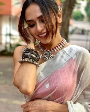 Amruta Khanvilkar Latest Photos | Picture 1830380