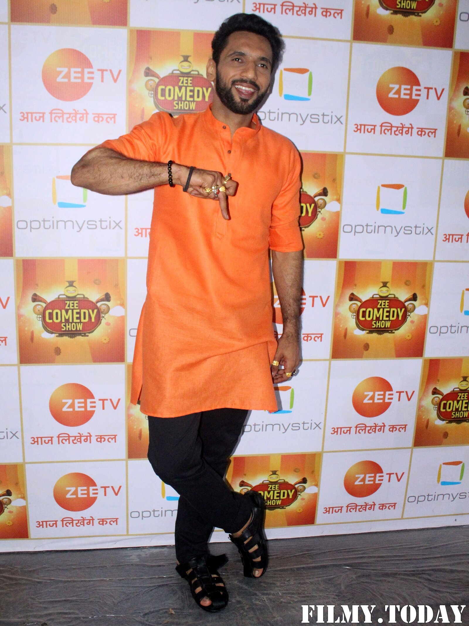 Photos: Zee Comedy Show's Set For A Photo-op With Special Guests | Picture 1826048