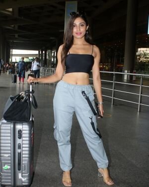 Donal Bisht - Photos: Celebs Spotted At Airport | Picture 1827568