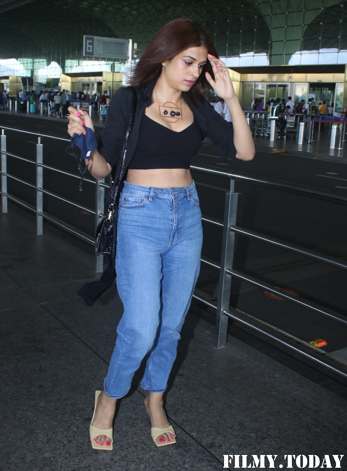 Shraddha Das - Photos: Celebs Spotted At Airport | Picture 1827641
