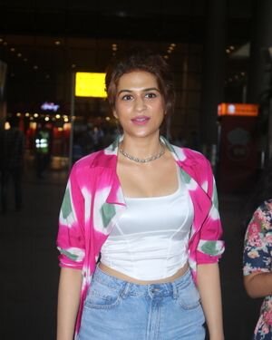 Shraddha Das - Photos: Celebs Spotted At Airport | Picture 1828041