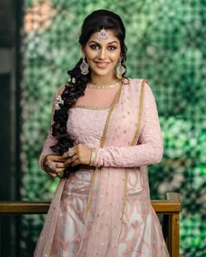 Yaashika Aanand Latest Photos | Picture 1736154