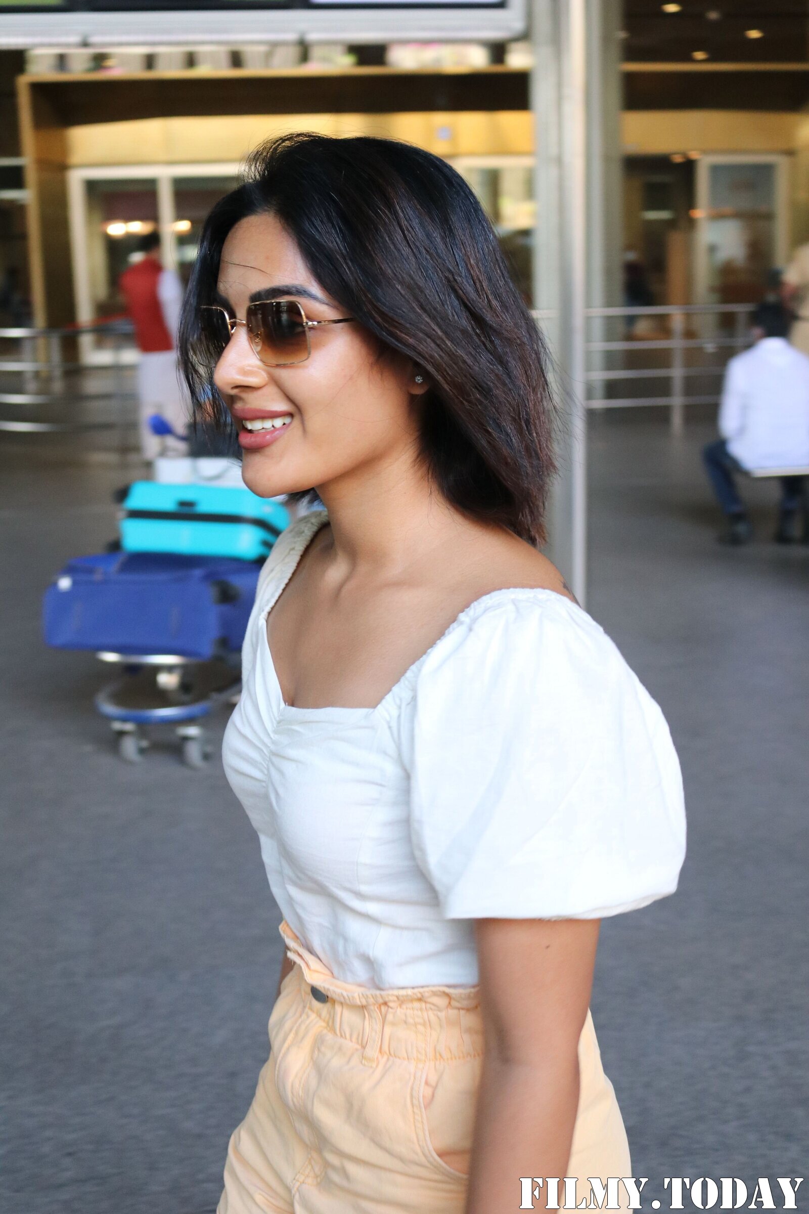 Samyuktha Menon - Photos: Celebs Spotted At Airport | Picture 1754245