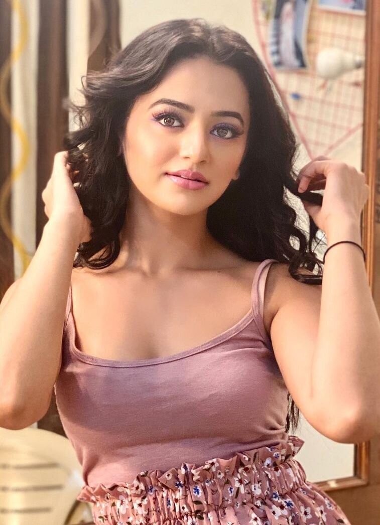 Helly Shah Latest Photos | Picture 1805554