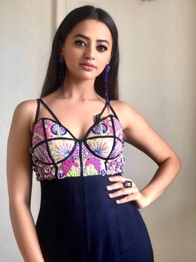 Helly Shah Latest Photos | Picture 1805463