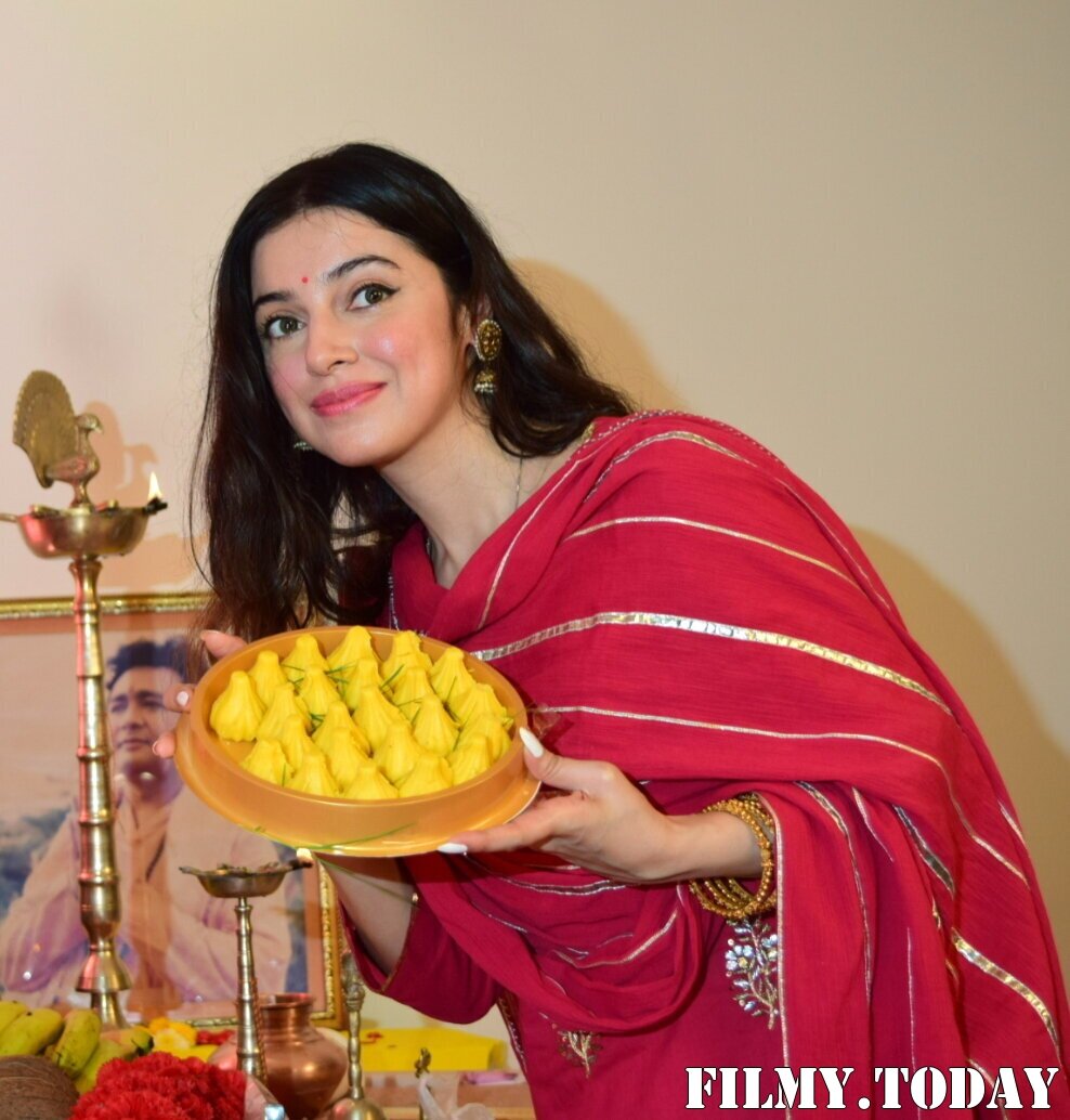 Divya Khosla Kumar Celebrates Ganesh Festival At T Series Office | Picture 1747326