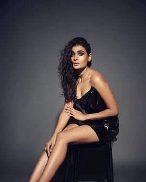 Shalini Pandey Latest Photos | Picture 1852570