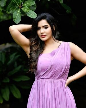 Ashu Reddy Latest Photos | Picture 1835378