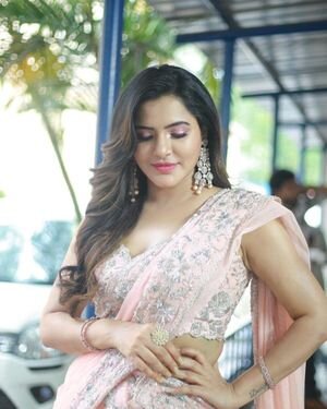 Ashu Reddy Latest Photos | Picture 1835366