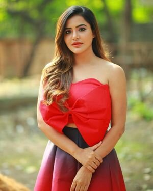 Ashu Reddy Latest Photos | Picture 1835445