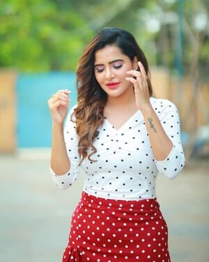 Ashu Reddy Latest Photos | Picture 1835433
