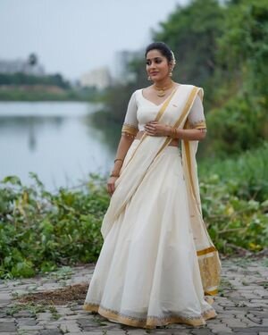 Rashmi Gautam Latest Photos | Picture 1831020