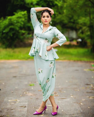 Rashmi Gautam Latest Photos | Picture 1830947